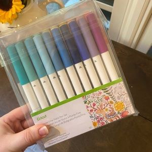 Cricut fine point markers